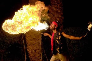 Marrakesch: Agafay-Wüste – Quad, Kamelritt & Feuershow-Dinner