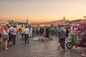 Marrakech : visite nocturne de la médina exotique et de la place animée Djemaa El Fna