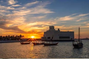 Qatar: tour guidato in dhow tradizionale con rinfreschi