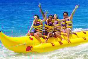 シャルムバナナ、ソファーボートまたはパラセーリング ウォータースポーツ＆送迎