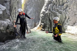 Rivière et gorges de l'Alcantara : Expérience de bodyrafting