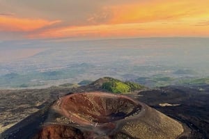 Catania: Excursión al atardecer en el Etna con servicio de recogida y regreso