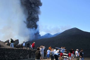 Etna: Wycieczka jeepem i trekking odpowiedni dla wszystkich. Bezpłatne buty i kurtka.
