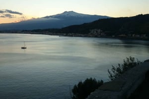 Från Catania: Guidad tur i Taormina och Castelmola