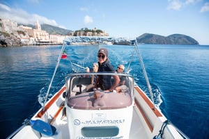 Из Липари: частная лодочная экскурсия с подводным плаванием среди вулканов, пузырьков и лавы