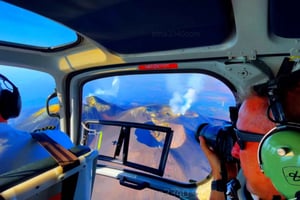 Helikoptertur til Etna fra Fiumefreddo til toppen av vulkanen og tilbake