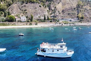 Mini-cruzeiro Isola bella com snorkeling a partir de Giardini Naxos