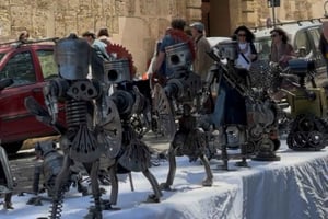 Palermo: Opastettu sunnuntaimarkkinoiden kävelykierros ja makea välipala