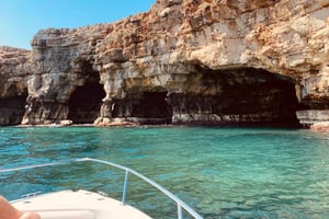 Polignano a Mare: rejs łodzią, zwiedzanie jaskiń z Spritzem