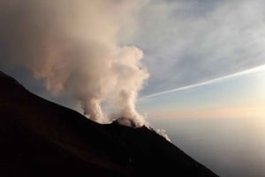 Randonnée au coucher du soleil sur le volcan Stromboli