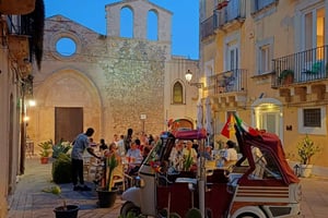 Siracusa em tuk tuk: história, paisagens e o melhor cannolo da cidade