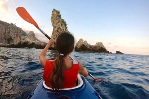 Taormine : Excursion côtière en kayak à Isola Bella et à la Grotte bleue
