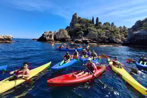 Taormina: wycieczka kajakowa z przewodnikiem do Isola Bella