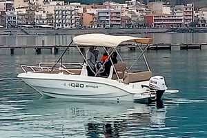 Taormina: Wynajem łodzi motorowej bez prawa jazdy Isolabella