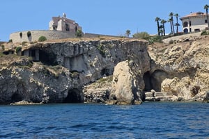 Tour met snorkelen bij de zeegrotten en het eiland Ortigia