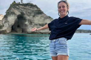 トロペア：4時間のプライベートセーリングツアー。