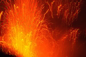 Тропея: Панарея и Стромболи на ночной прогулке на лодке