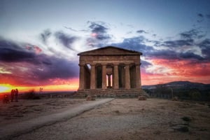 Vallée des Temples au coucher du soleil et dégustation de vins en soirée