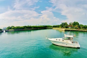 Alquiler Privado de Yate de 34 pies a la Isla Lázaro