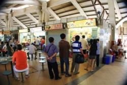 Jonottaminen ruokakioskeilla