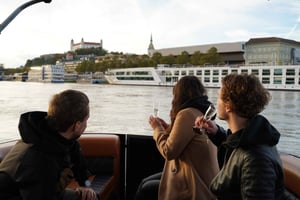 Bratislava: crucero privado por el Danubio con bebidas