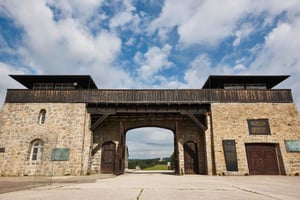 Fra Bratislava: Guidet dagstur til Mauthausen-minnesmerket