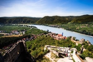 From Vienna: Wachau Valley Day Tour with Wine Tasting
