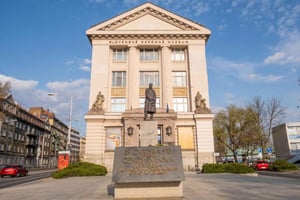 Slovak National Museum with Bratislava Castle Private Tour