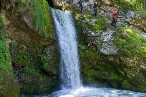 Bled: Canyoning Tour met gids en vervoer
