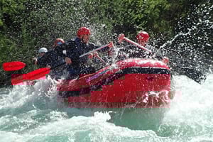 Fra Bovec: Premium rafting på Soča-elven med fototjeneste