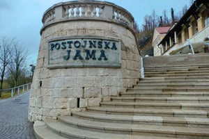 Postojnan luola päiväretki Ljubljanasta käsin