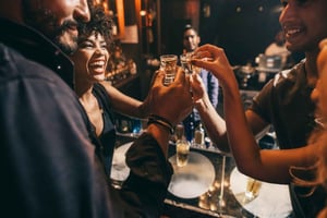 ストックホルム旧市街のバーでのスナップ、ヒュッゲ、ナイトライフ ツアー