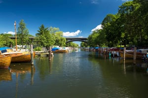 ストックホルム市庁舎運河ボートツアー