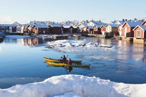 ストックホルム：温かいランチ付きの冬の列島カヤック ツアー