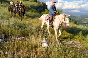 Abruzzes : Aventure quotidienne à cheval dans le parc national du Simbruini