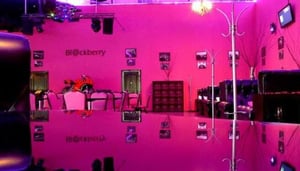 Bl@ckberry Prestige Cafe