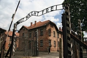 De Katowice: Visita guiada sem fila a Auschwitz-Birkenau