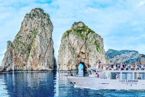 Z Sorrento/Nerano: Rejs po wyspie Capri z przewodnikiem na pokładzie