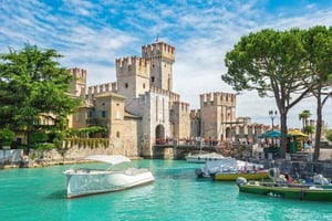 From Verona: Sirmione, Lake Garda with Boat & Spritz Tasting