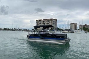 Madeira Beach: Pontongbåtutleie uten kaptein