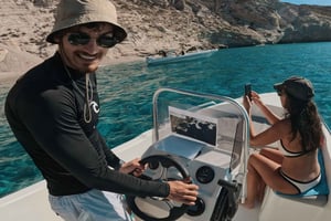 Milos : Location de bateau avec skipper en option