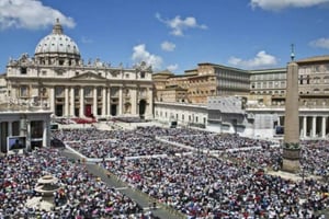 Audiencia Papal en el Vaticano, Entradas y equipaje