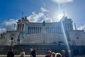 Roma: Monumento a Vittorio Emanuele e P. Venezia Tour Privato