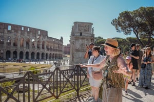 Rome: Small Group Colosseum & Ancient City Tour
