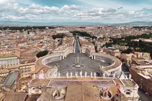 ローマ：サンピエトロ大聖堂、ドーム、教皇の墓ガイドツアーをご案内いたします