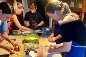 Tuscany near Arezzo: Fresh, colorful pasta cooking class in a local home