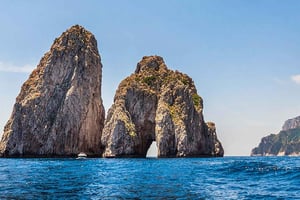 Capri enträtseln: Eine Reise von Napoli aus