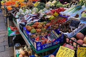 Odwiedź główne rynki Bolonii i weź udział w kursie gotowania lokalnych potraw