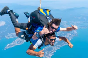 Sydneystä: Newcastle Beachin yllä