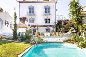 Santa Cruz: Portugal Surf House og Camp